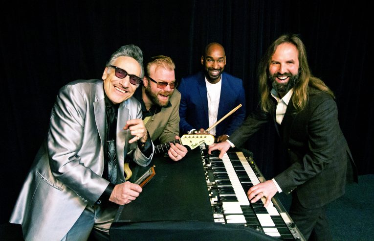 Interview, the nightcats, Rick Estrin & The Nightcats