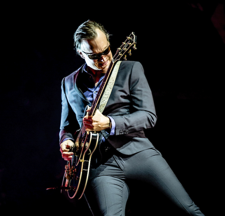 Joe Bonamassa photo