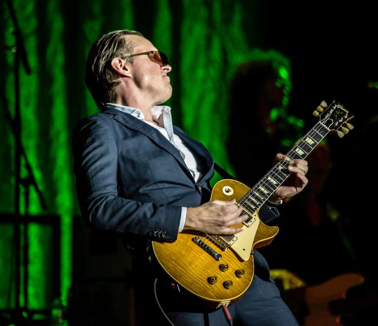 Joe Bonamassa photo