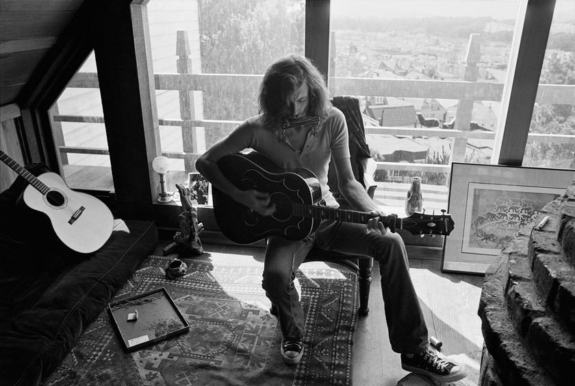 1972. San-Francisco. Graham writing Camil at his home. By Joel Bernstein