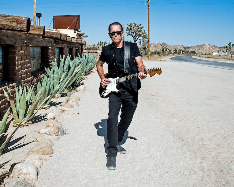 Tommy Castro photo