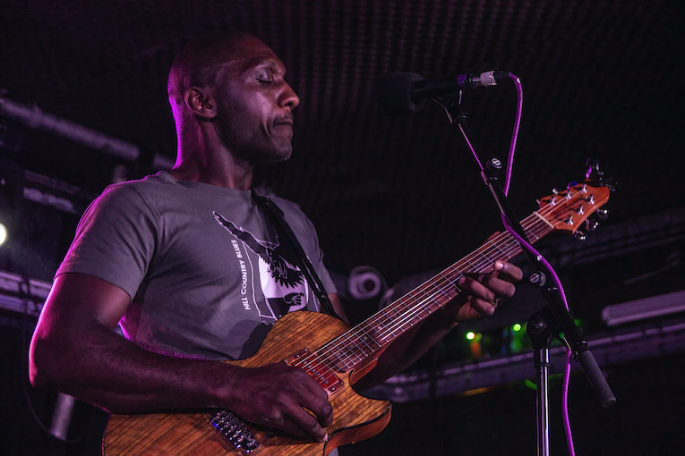 Cedric Burnside photo