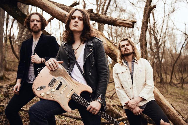 Tyler Bryant & The Shakedown, band photo