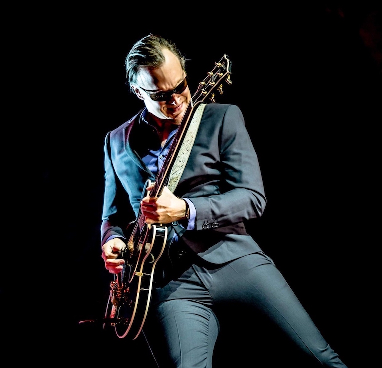 Joe Bonamassa photo