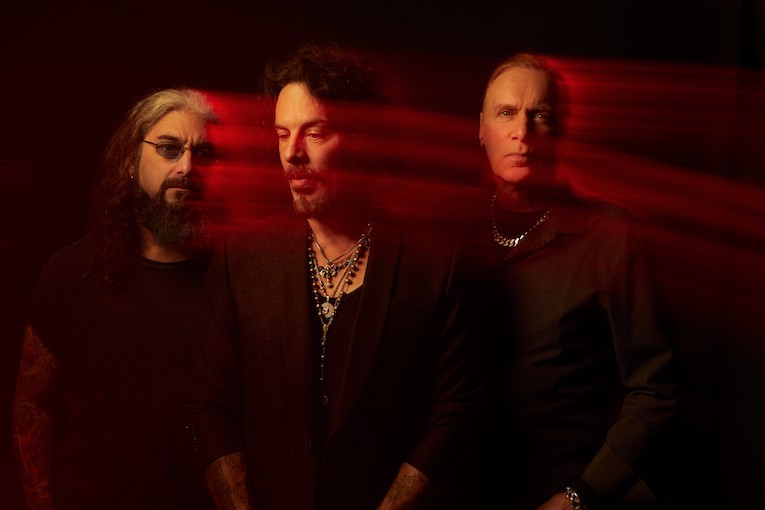 The Winery Dogs, band photo, Xanadu