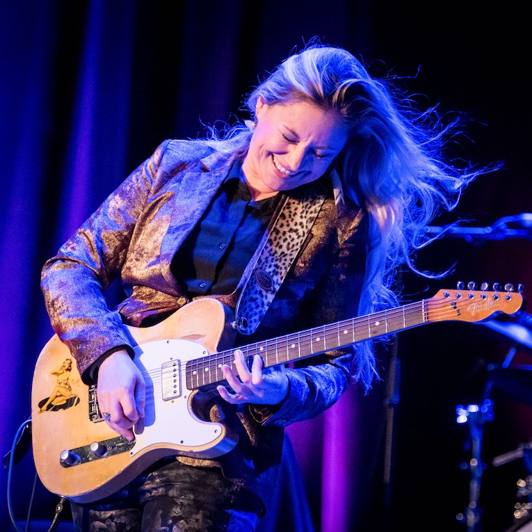 Joanne Shaw Taylor, photo, The Apex, Bury St Edmunds, England