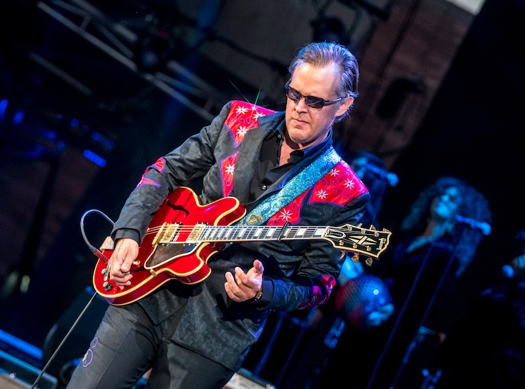 Joe Bonamassa, Tales of Time, The Loyal Kind, photo