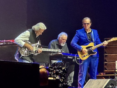 John McLaughlin, Reese Wynans, Joe Bonamassa, photo, Crossroads Guitar Festival