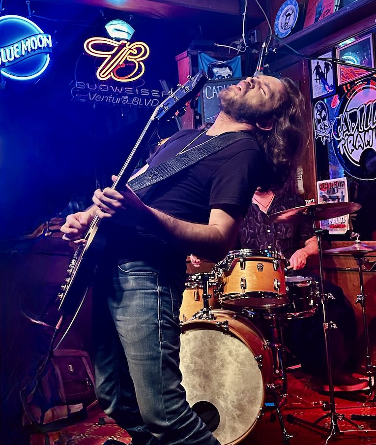 Eric Steckel, photo, blues rocker Maui Sugar Mill