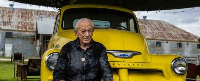 Charlie Musselwhite, photo, Lookout Highway