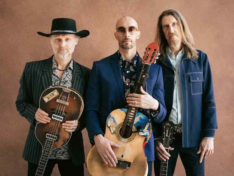 The Wood Brothers, photo, Pray God Listens