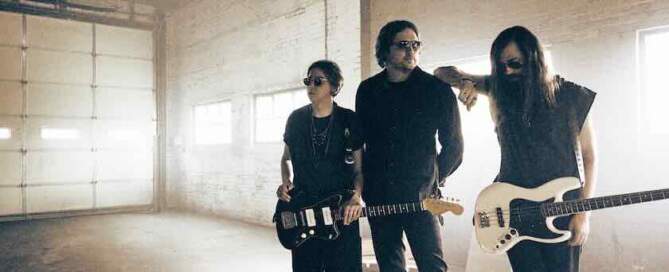 A Thousand Horses photo, White Flag Down